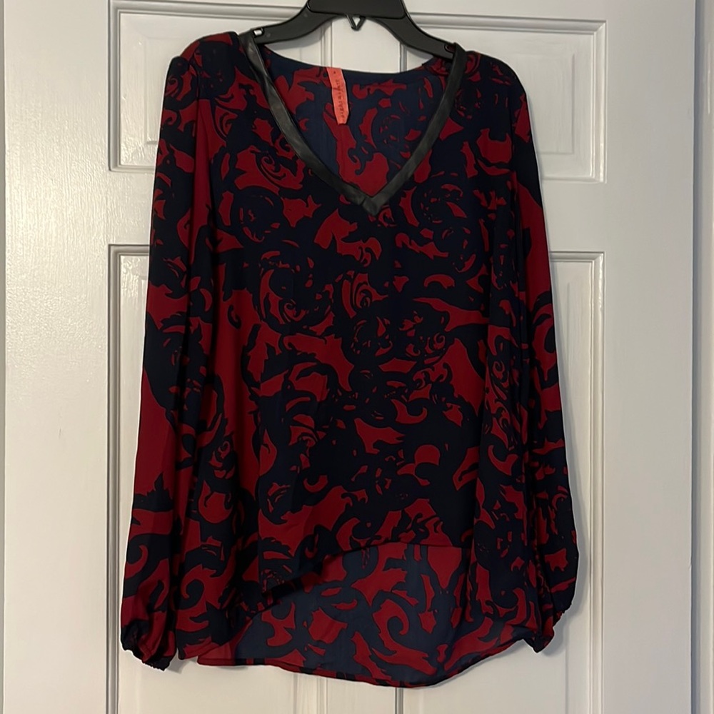 Eight Sixty Size Small Top (leather trim on neckline)